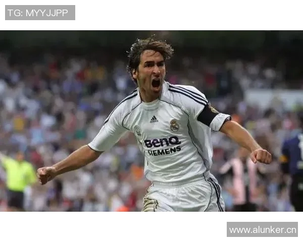 重庆足球队的速度之美：探索快速进攻与团队协作的完美结合