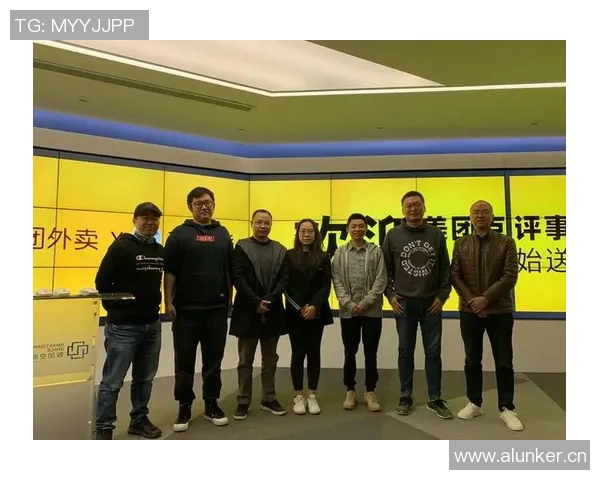 上海足球队选拔赛点评团队协作表现分析与未来发展展望